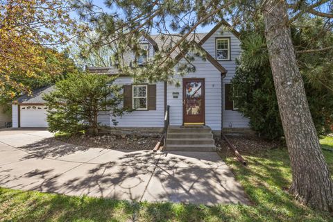 848 Larpenteur Avenue W Saint Paul MN 55113