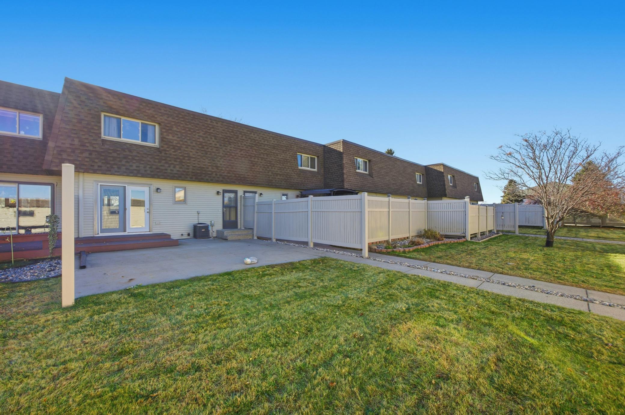 Moorhead, Minnesota 56560, United States, 2 Bedrooms Bedrooms, ,2 BathroomsBathrooms,Residential,Active,257233