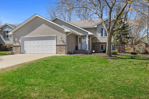 Photo of 1274 Sunburst Way SE, Hutchinson, MN 55350 (MLS # 7048839)