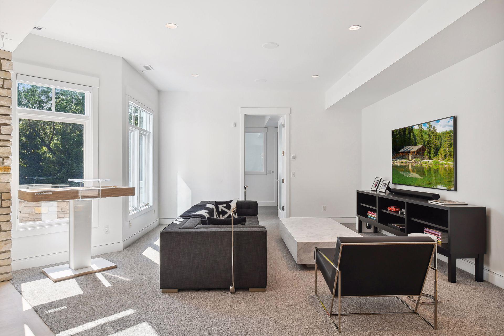 Wayzata, Minnesota, 55391, United States, 5 Bedrooms Bedrooms, ,7 BathroomsBathrooms,Residential,Active,2038172