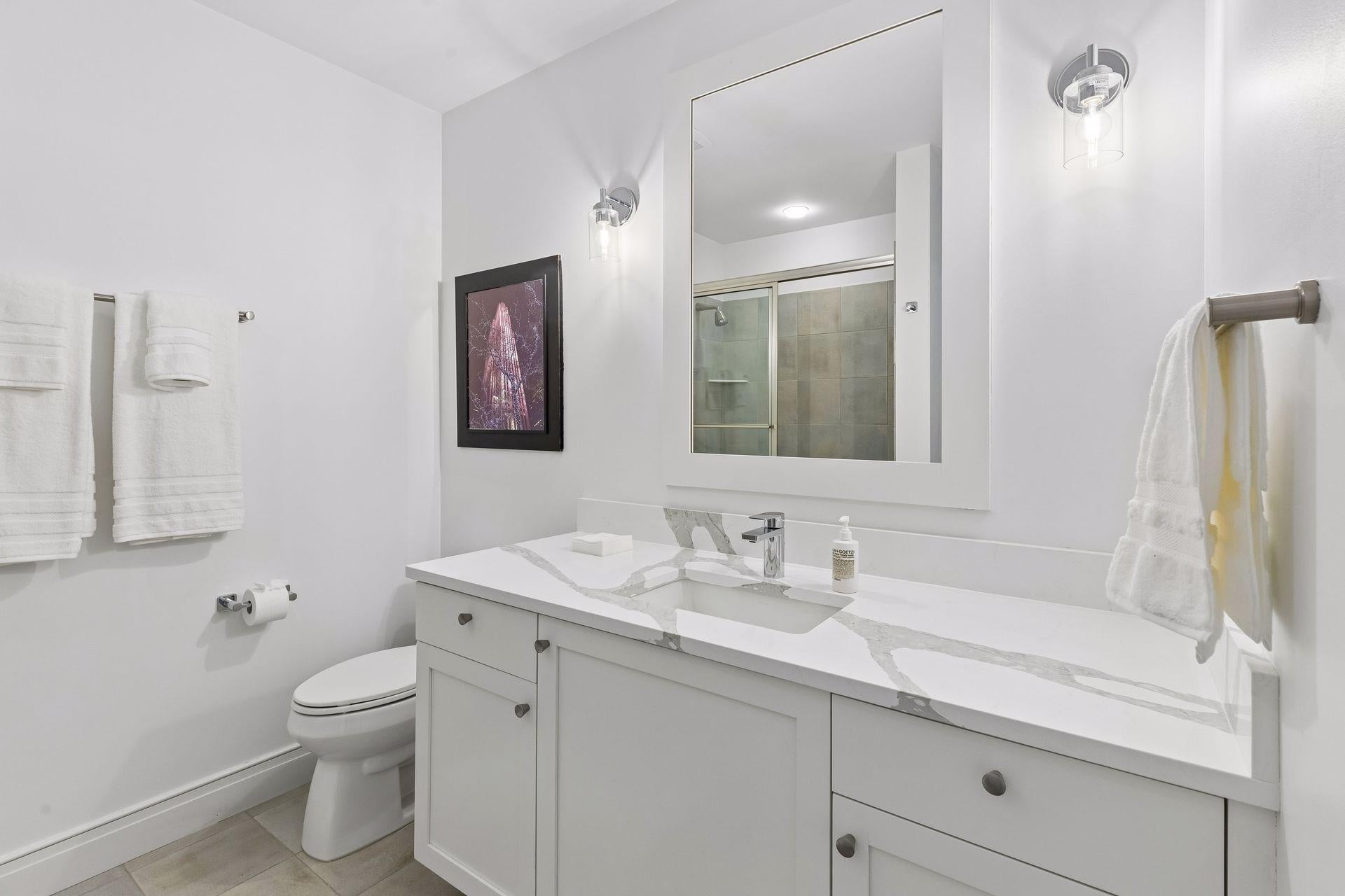 Wayzata, Minnesota, 55391, United States, 5 Bedrooms Bedrooms, ,7 BathroomsBathrooms,Residential,Active,2038172