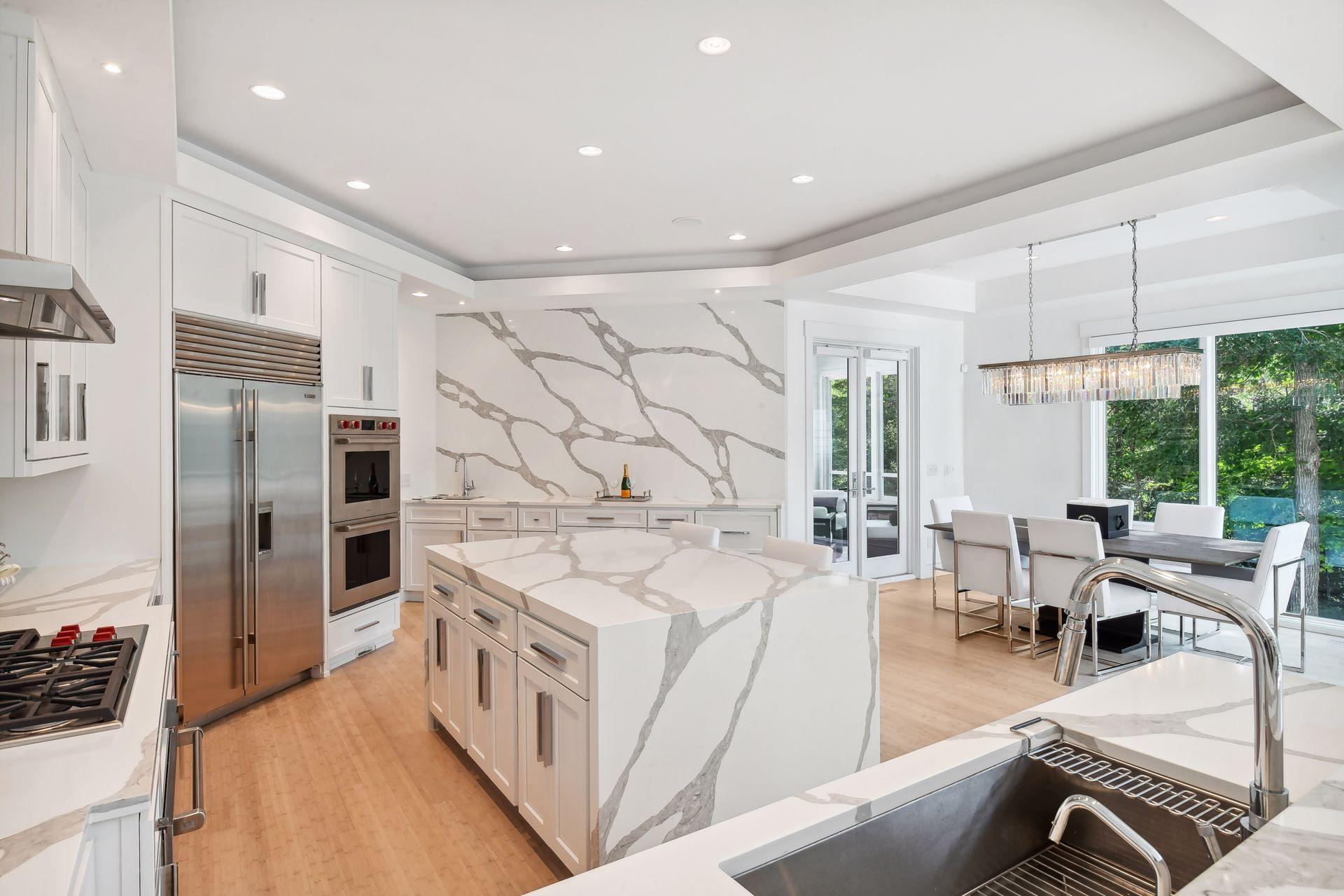 Wayzata, Minnesota, 55391, United States, 5 Bedrooms Bedrooms, ,7 BathroomsBathrooms,Residential,Active,2038172