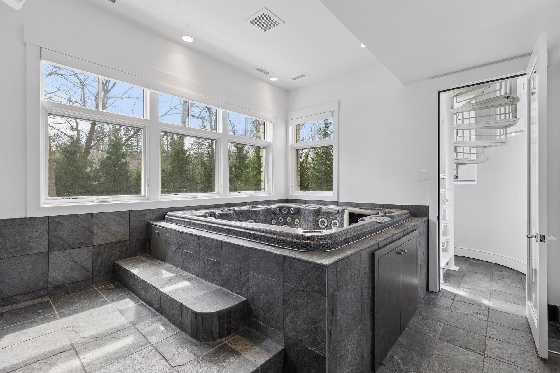 Wayzata, Minnesota, 55391, United States, 5 Bedrooms Bedrooms, ,7 BathroomsBathrooms,Residential,Active,2038172