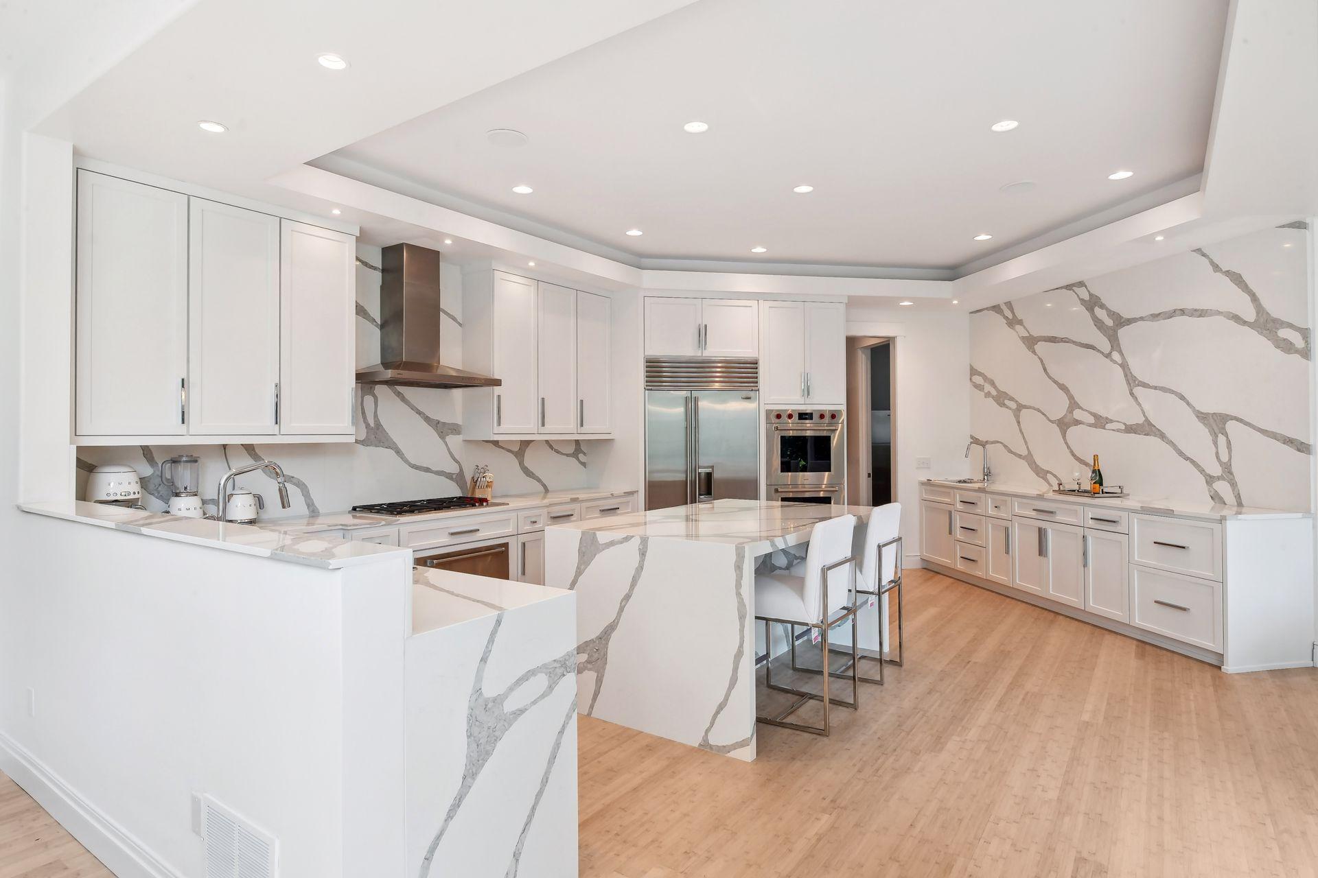 Wayzata, Minnesota, 55391, United States, 5 Bedrooms Bedrooms, ,7 BathroomsBathrooms,Residential,Active,2038172