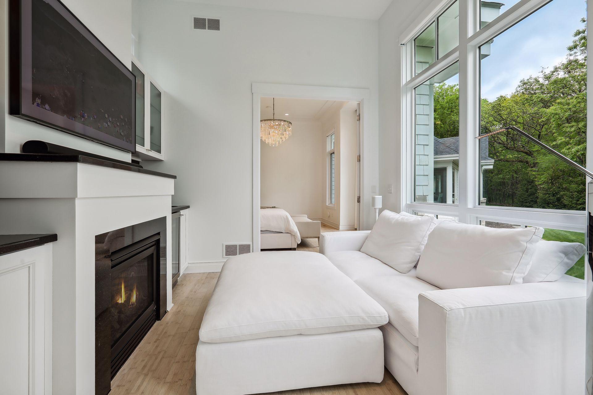 Wayzata, Minnesota, 55391, United States, 5 Bedrooms Bedrooms, ,7 BathroomsBathrooms,Residential,Active,2038172