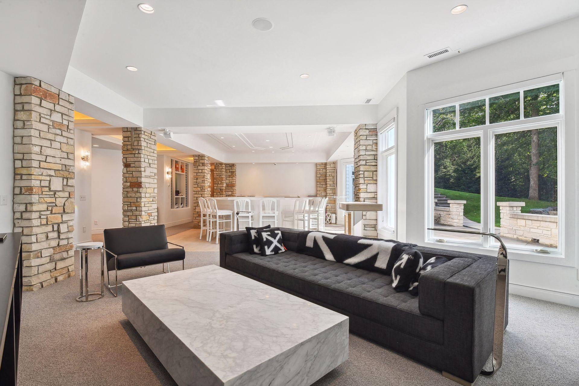 Wayzata, Minnesota, 55391, United States, 5 Bedrooms Bedrooms, ,7 BathroomsBathrooms,Residential,Active,2038172