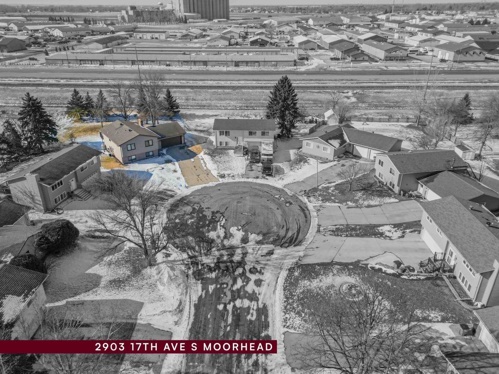 Photo of 2903 17th Avenue S, Moorhead, MN 56560 (MLS # 7040197)