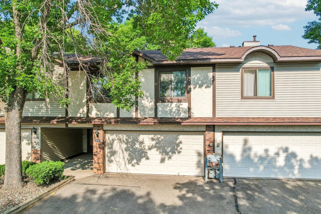 Photo of 8840 N Maplebrook Court, Brooklyn Park, MN 55445 (MLS # 7132221)