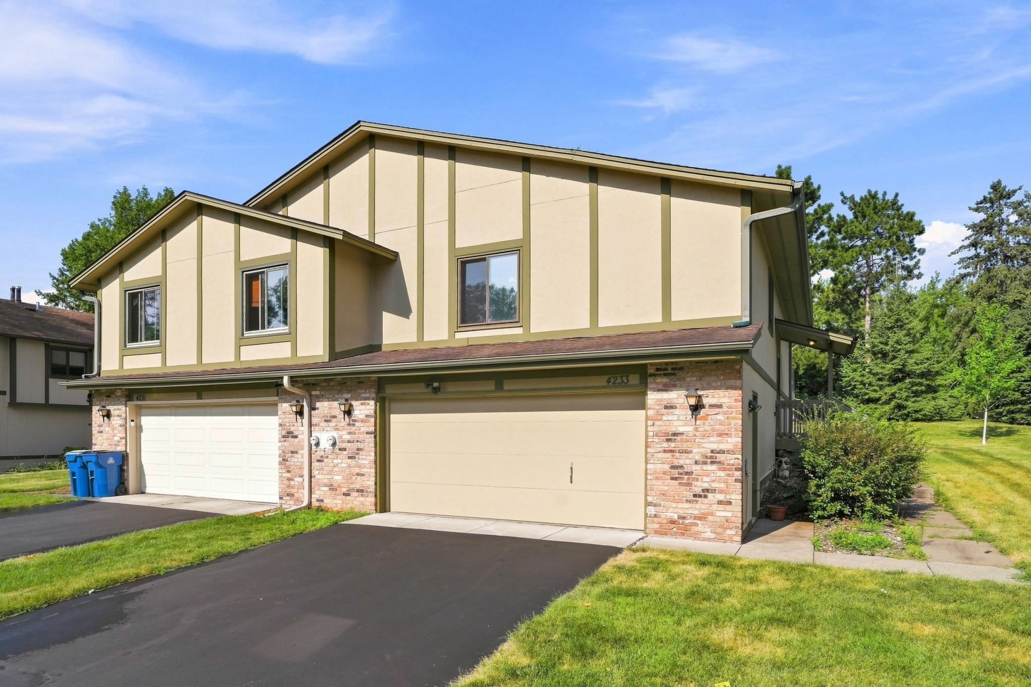 4233 Thornhill Lane
