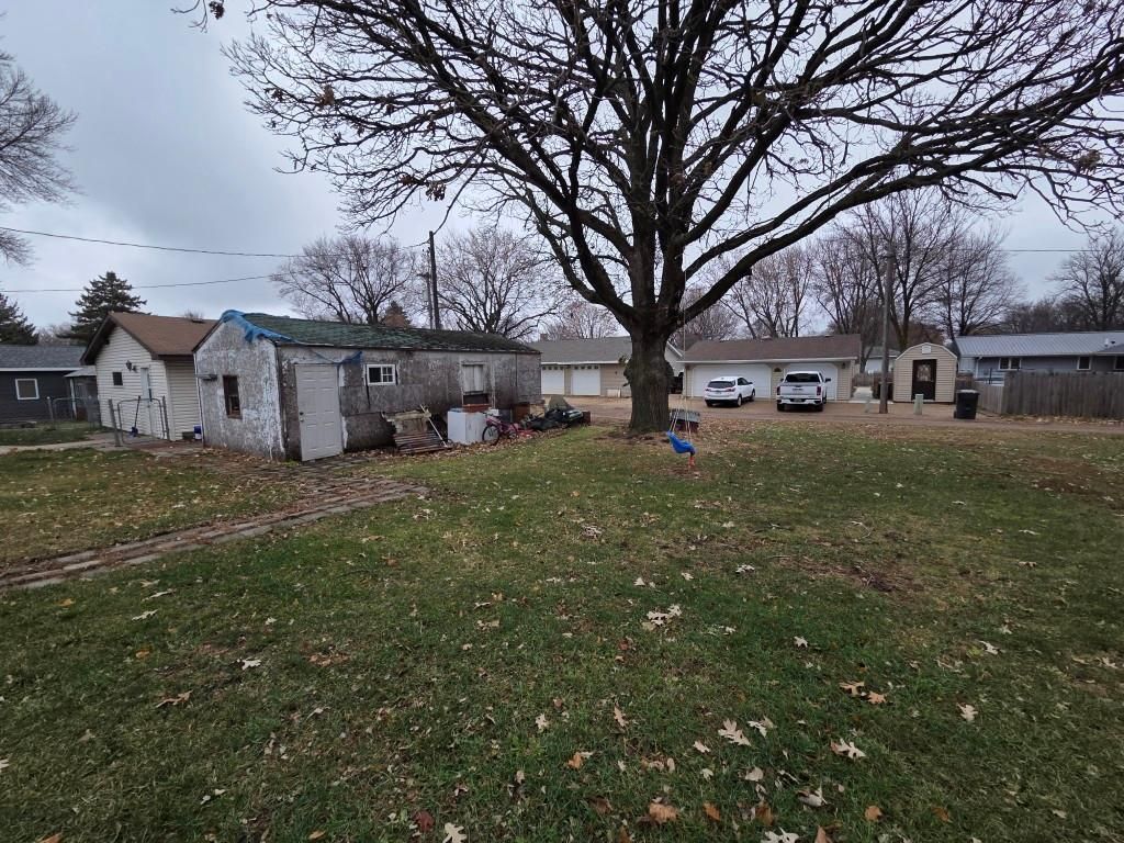 Photo of 206 Chicago Street, Lakefield, MN 56150 (MLS # 6821203)