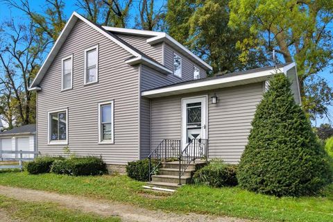 Photo of 303 County Road 13, Myrtle, MN 56036 (MLS # 6803930)