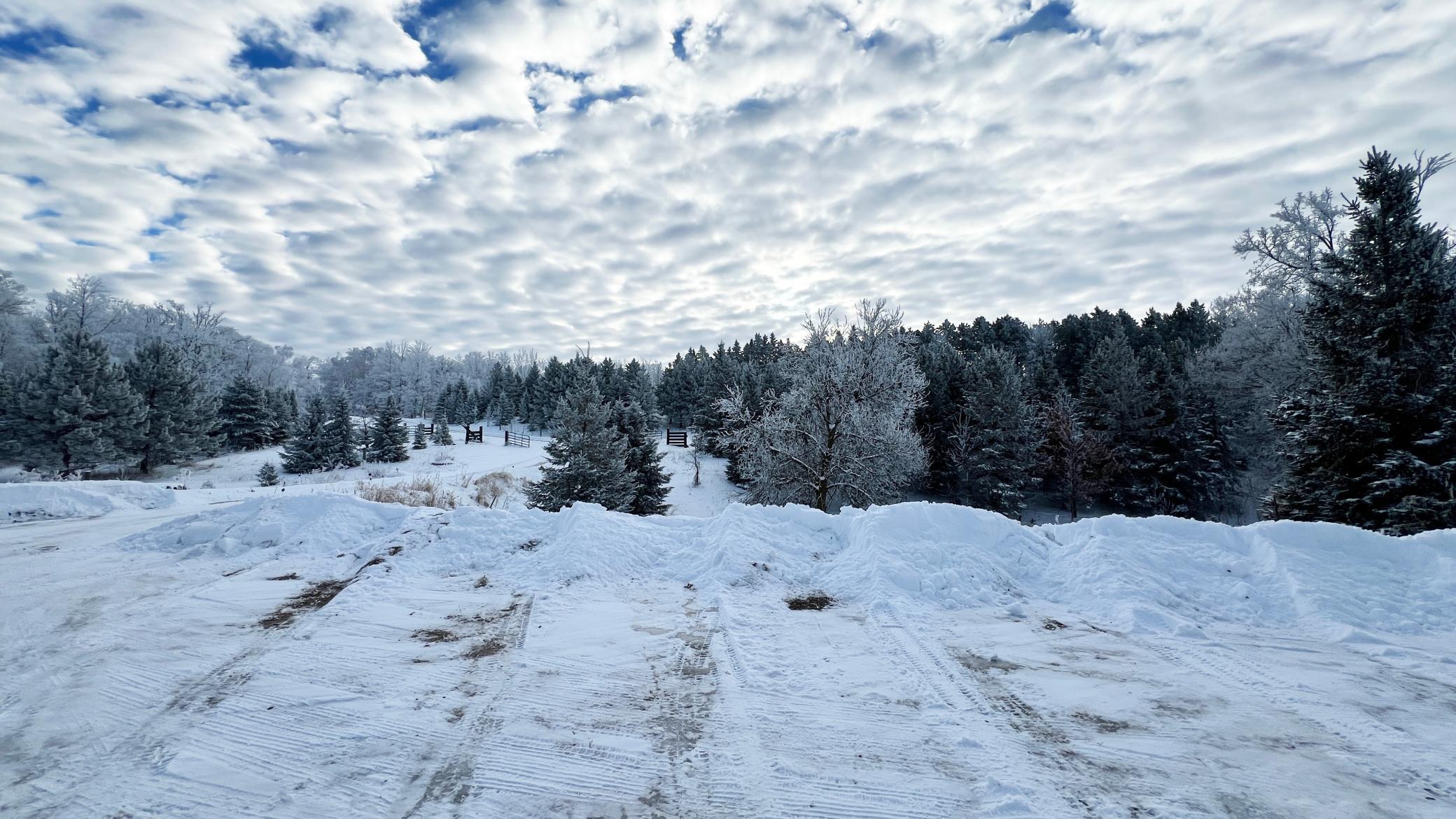 26088 Broadway Avenue