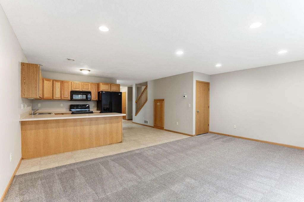 Photo of 6372 13TH Street N, Oakdale, MN 55128 (MLS # 7032063)