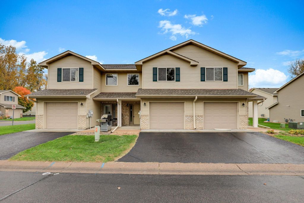 Photo of 6372 13TH Street N, Oakdale, MN 55128 (MLS # 7032063)