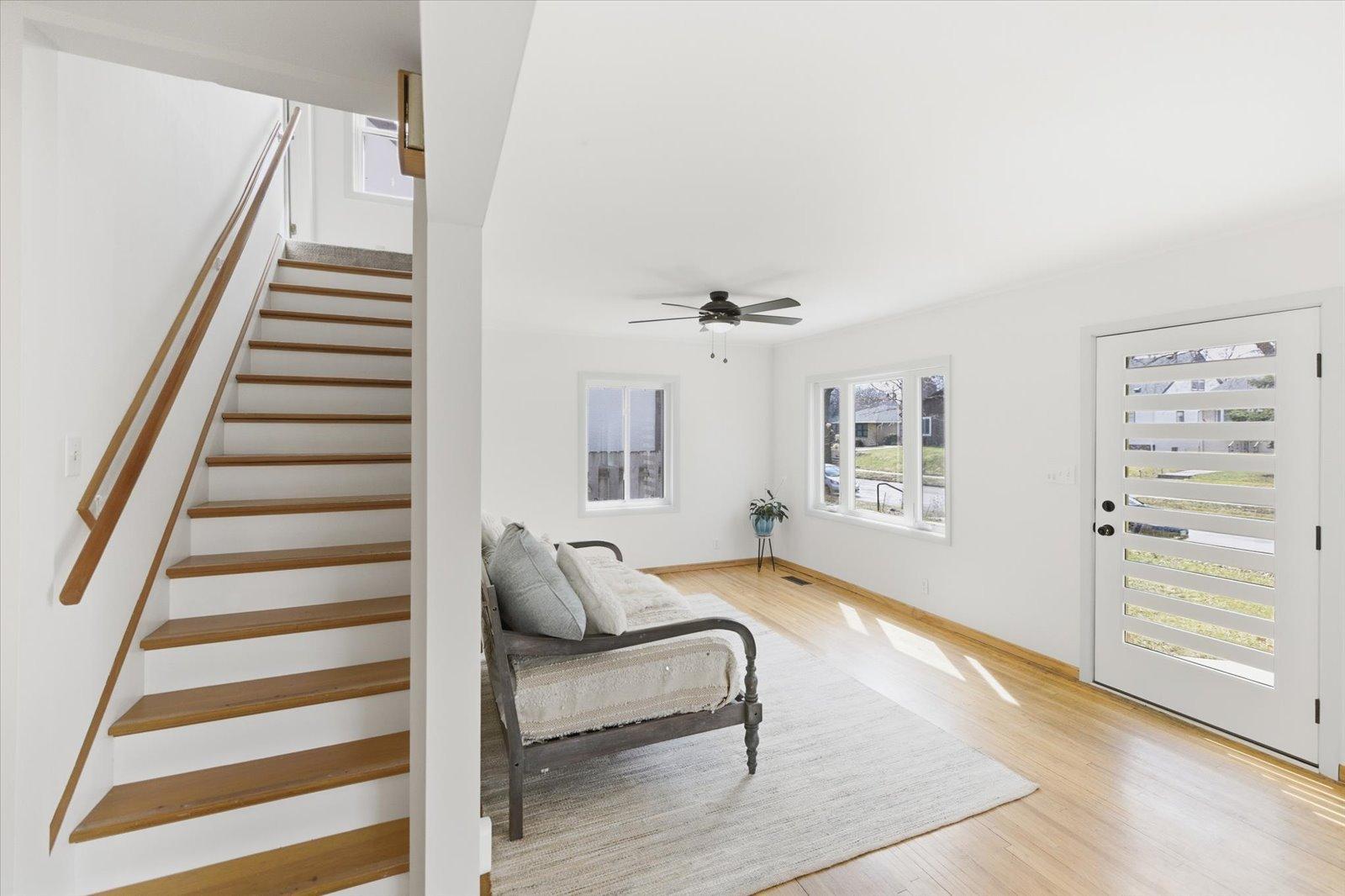 2719 Benjamin Street NE