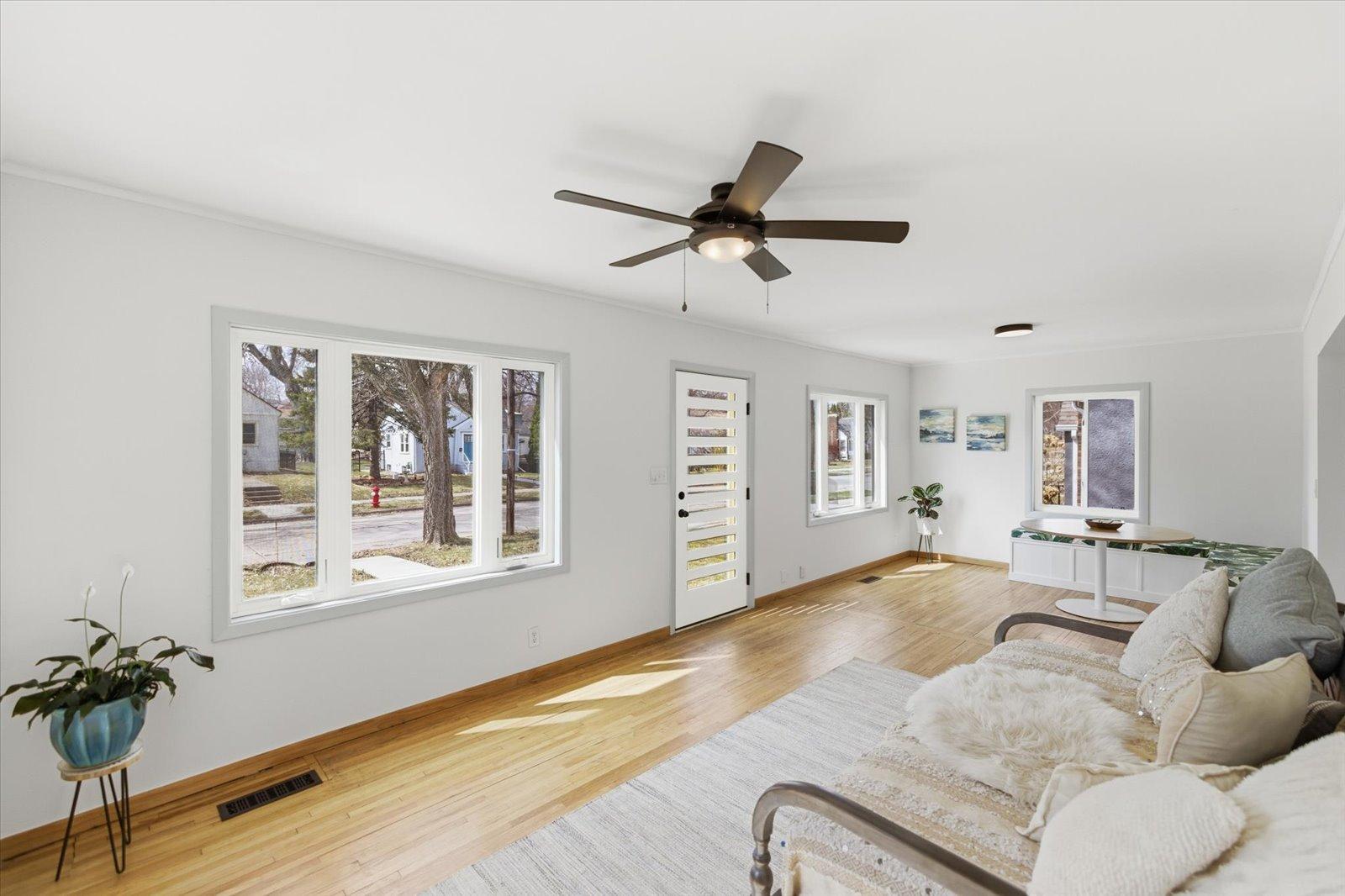 2719 Benjamin Street NE