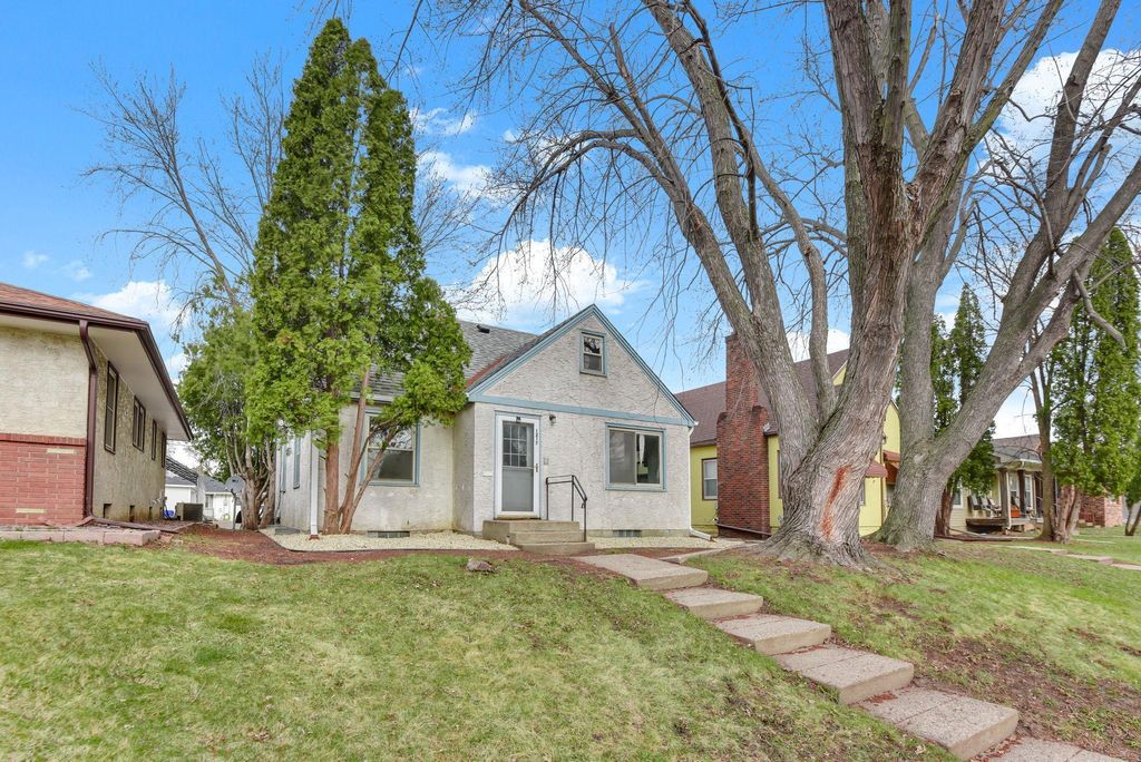 Photo of 1217 Cook Avenue E, Saint Paul, MN 55106 (MLS # 7053402)