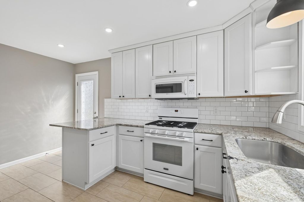 Photo of 3347 Utah Avenue S, Saint Louis Park, MN 55426 (MLS # 7052893)