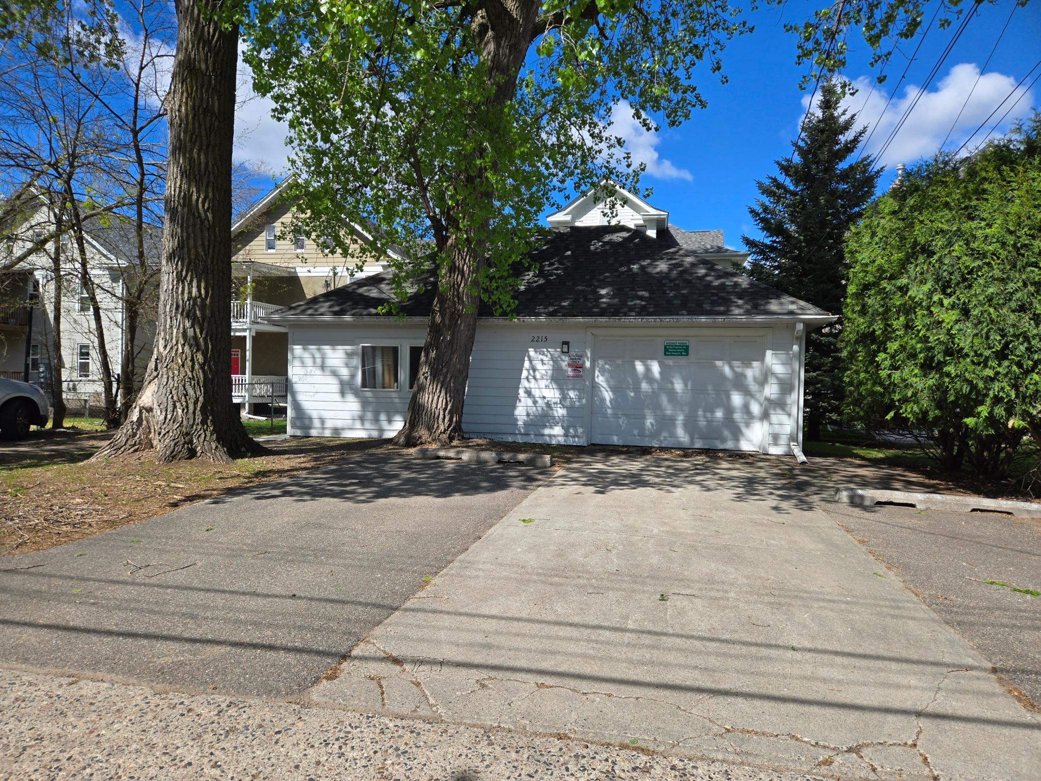 2215 Pleasant Avenue