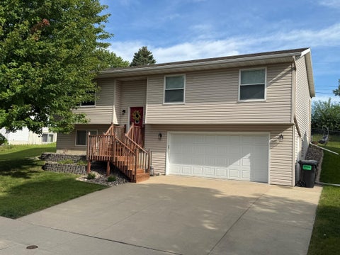 Photo of 3065 Rose Heights Drive SE, Rochester, MN 55904 (MLS # 7131954)