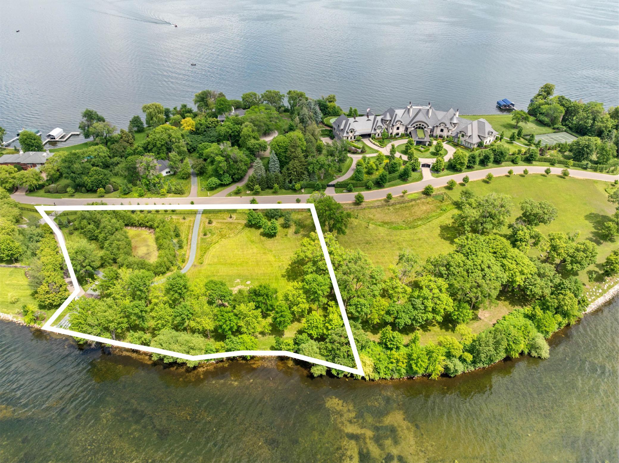 1365 Bracketts Point Road