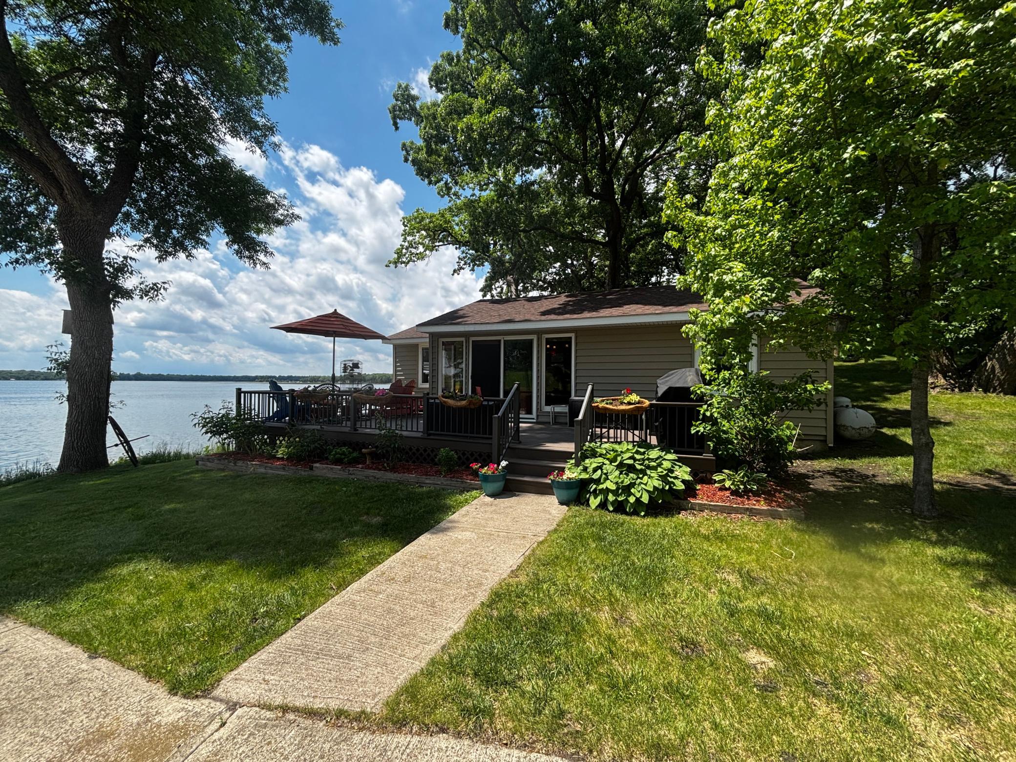 1904 Hidden Valley Lane NW