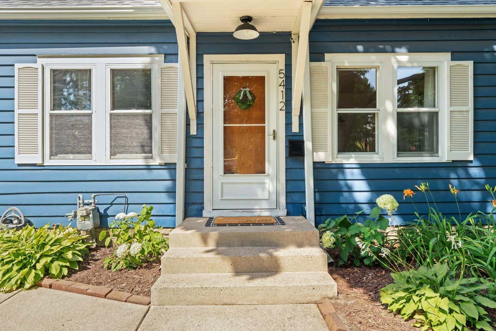 Photo of 5412 30th Avenue S, Minneapolis, MN 55417 (MLS # 7112201)