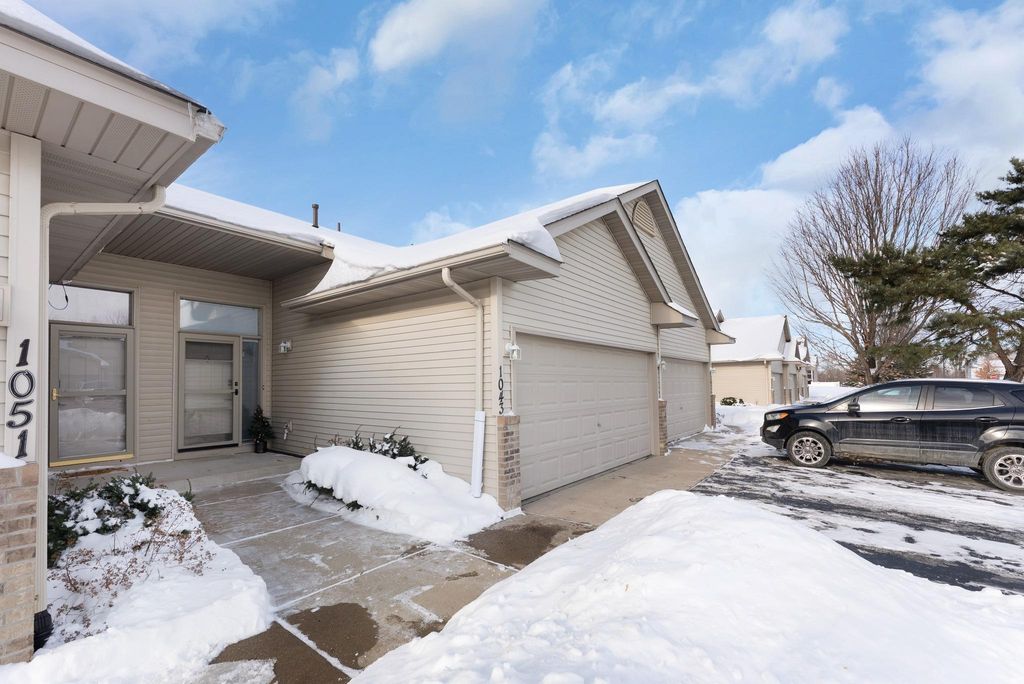 Photo of 1043 Honeysuckle Lane SE, Cambridge, MN 55008 (MLS # 7014277)