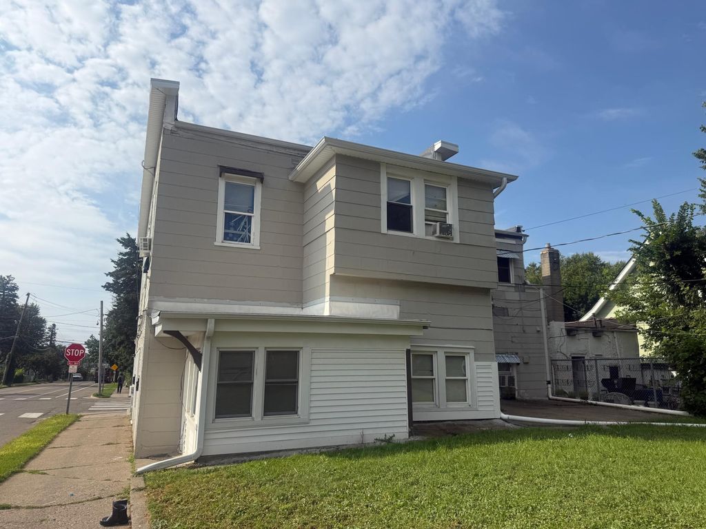 Photo of 935 Case Avenue, Saint Paul, MN 55106 (MLS # 7080283)