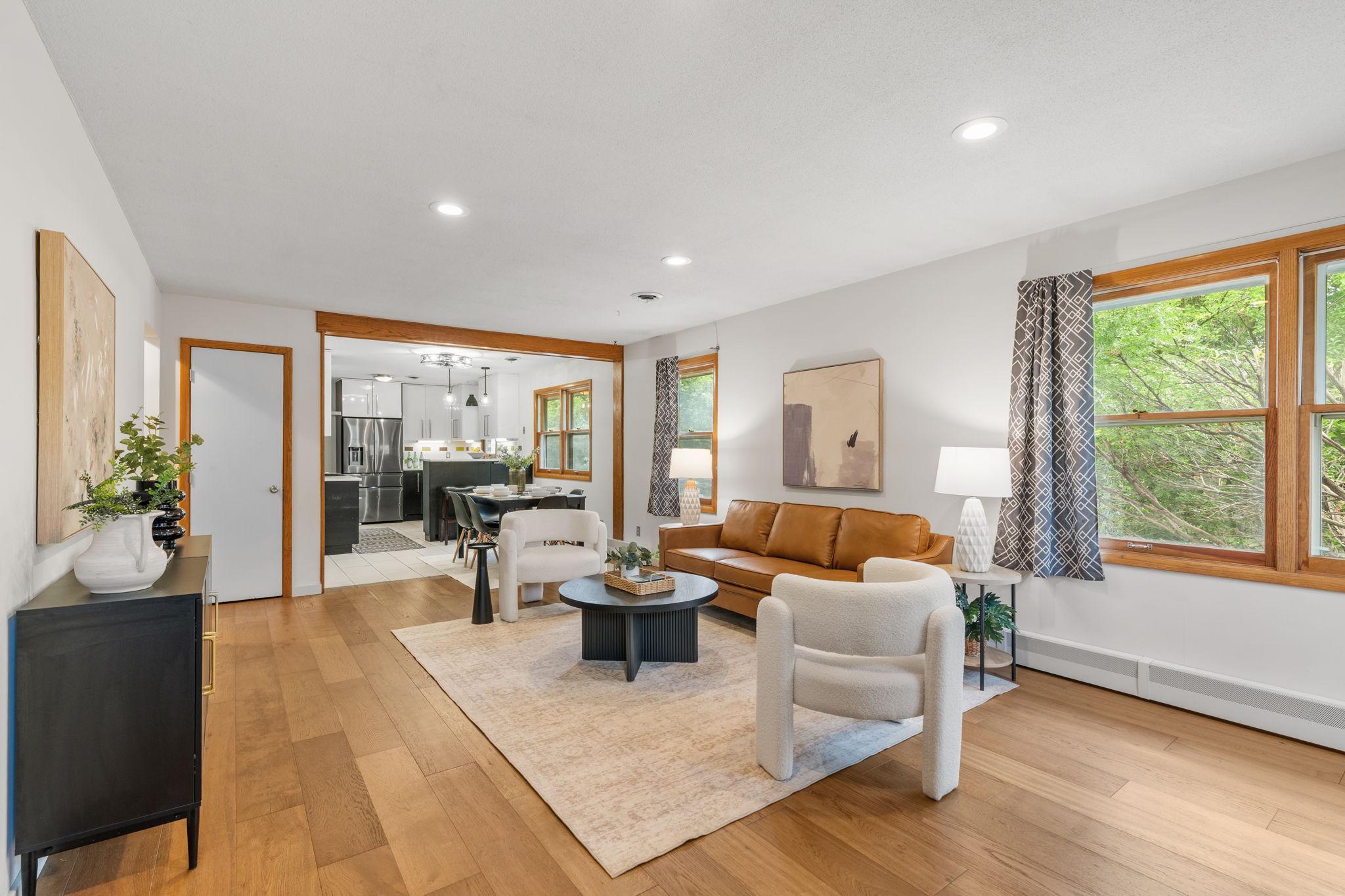 318 8th Avenue NE
