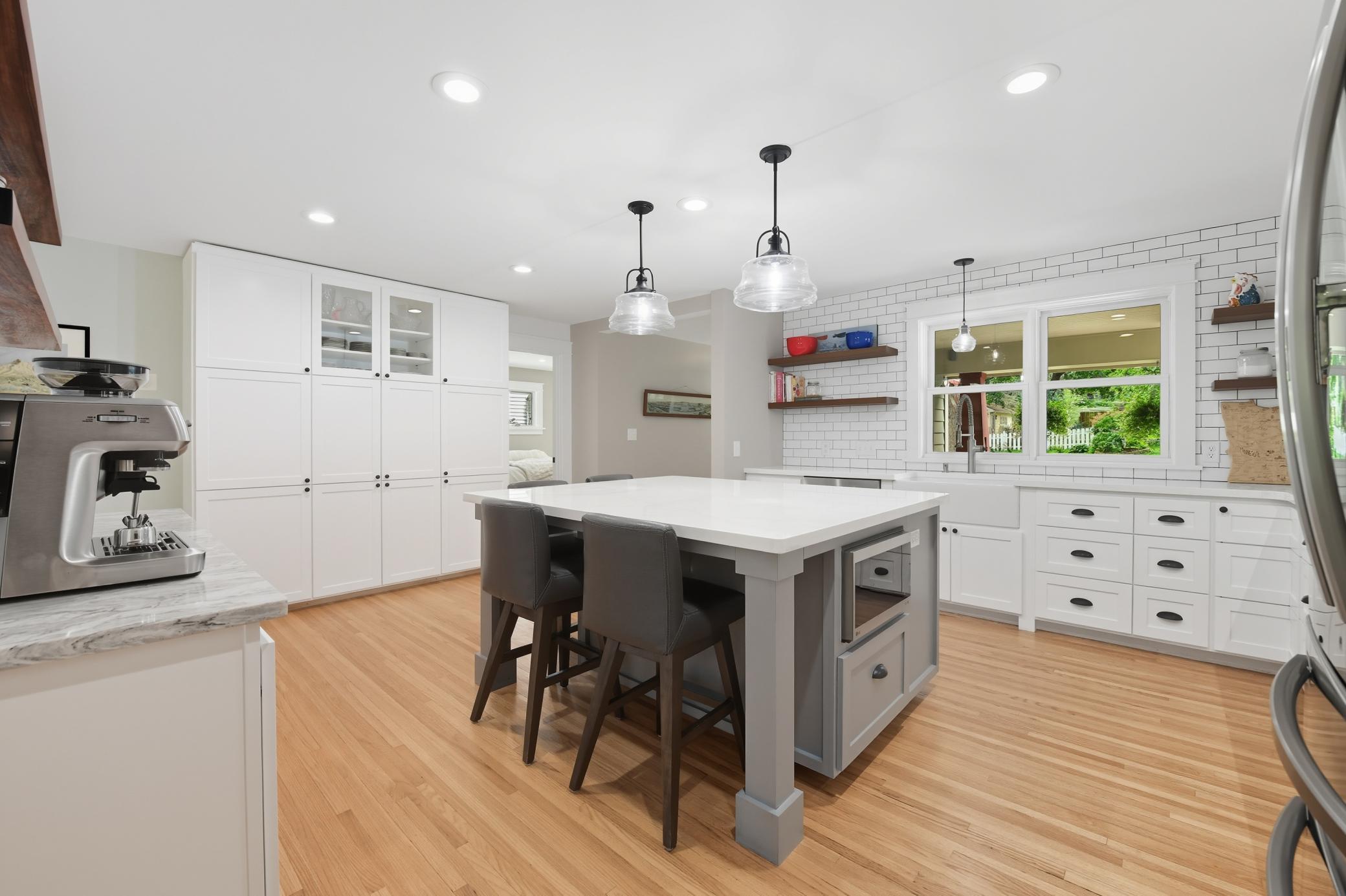 1316 W 73rd Street