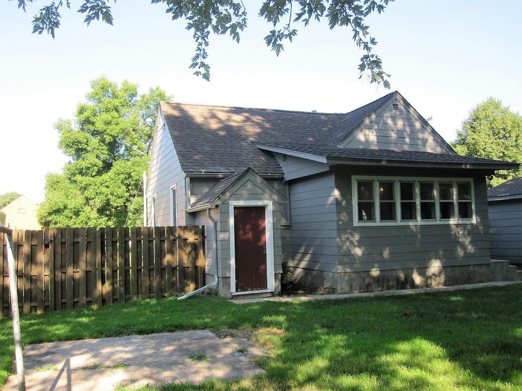 Photo of 376 S Pierson Avenue, New Richmond, WI 54017 (MLS # 7002687)