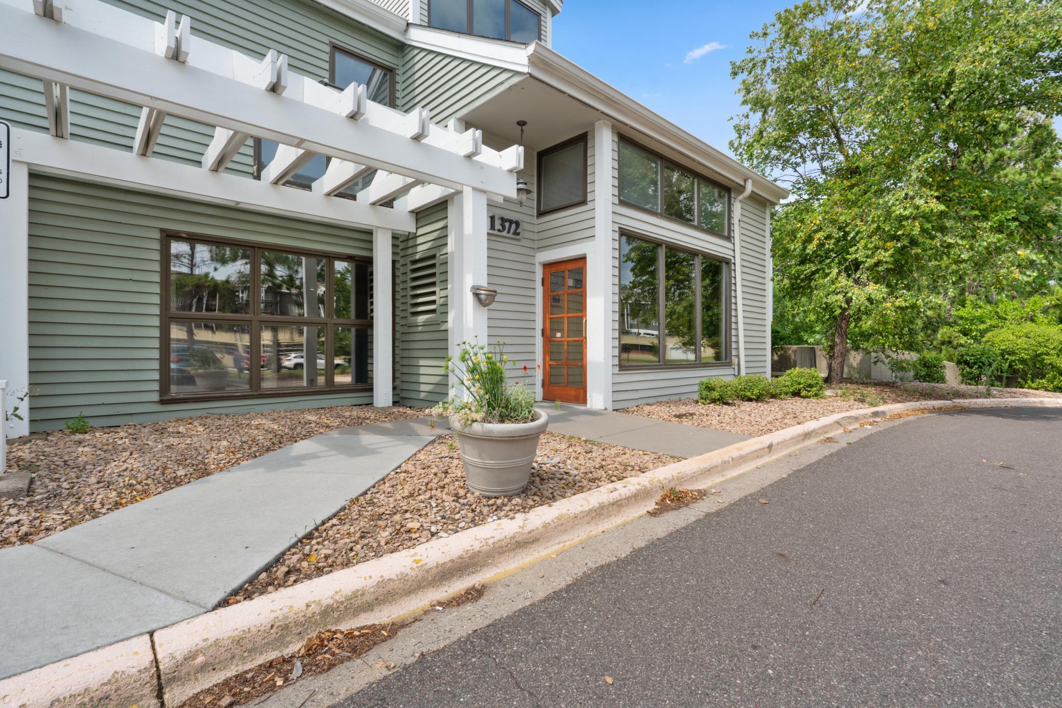 1372 Carling Drive 306