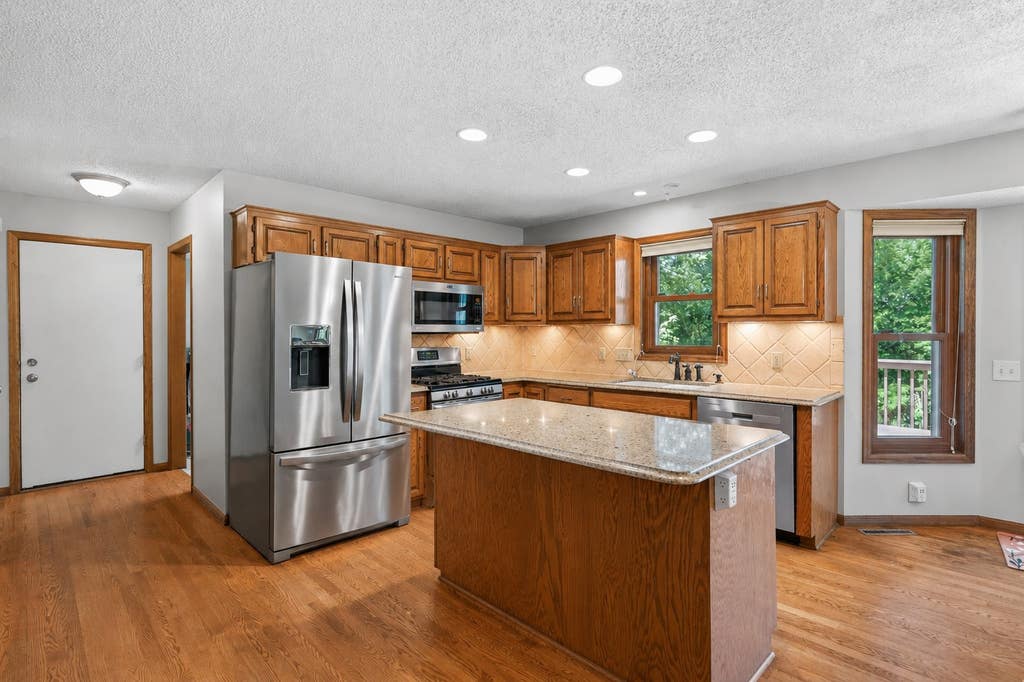 Photo of 17664 Kettering Trail, Lakeville, MN 55044 (MLS # 7120101)