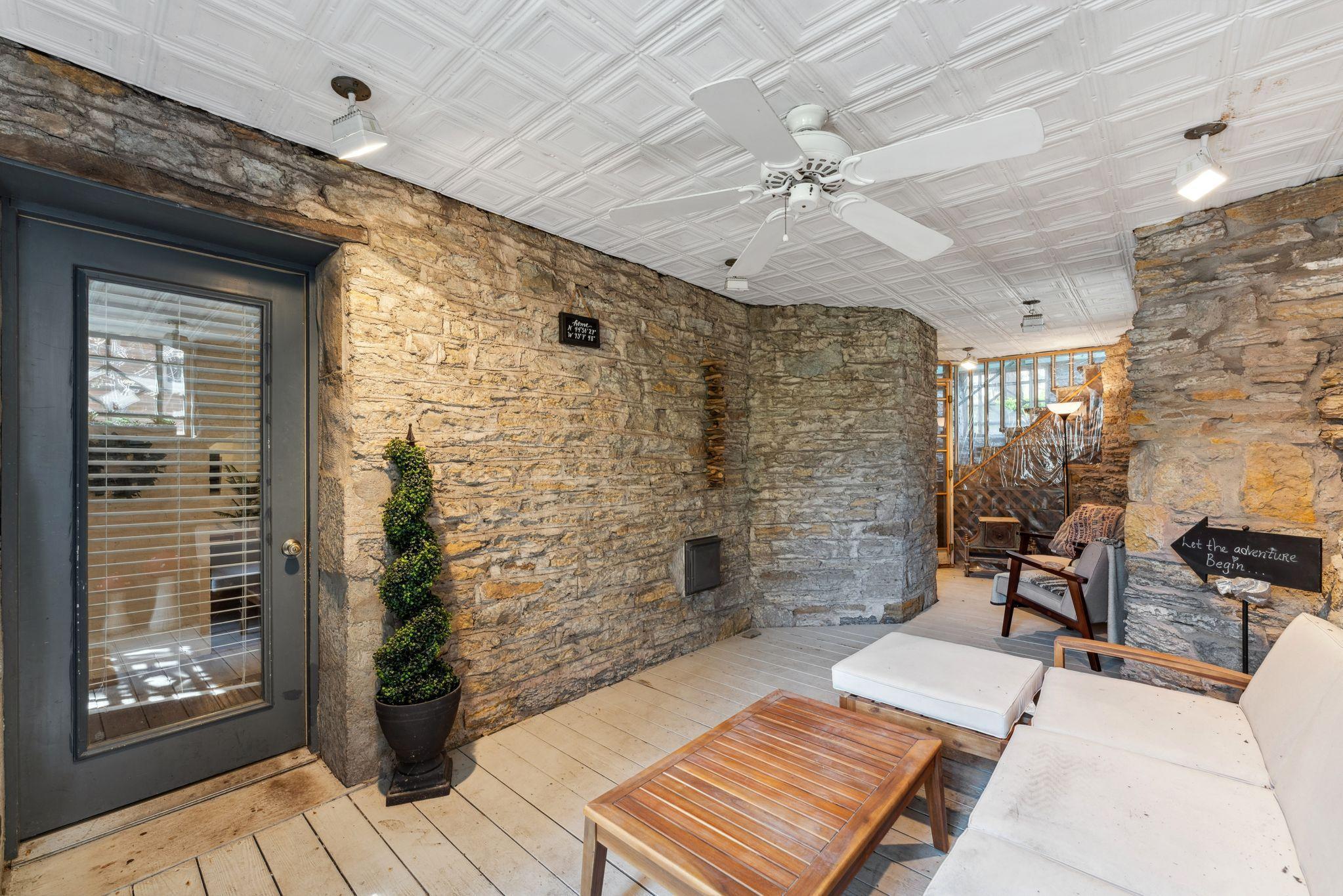 710 Summit Avenue 4