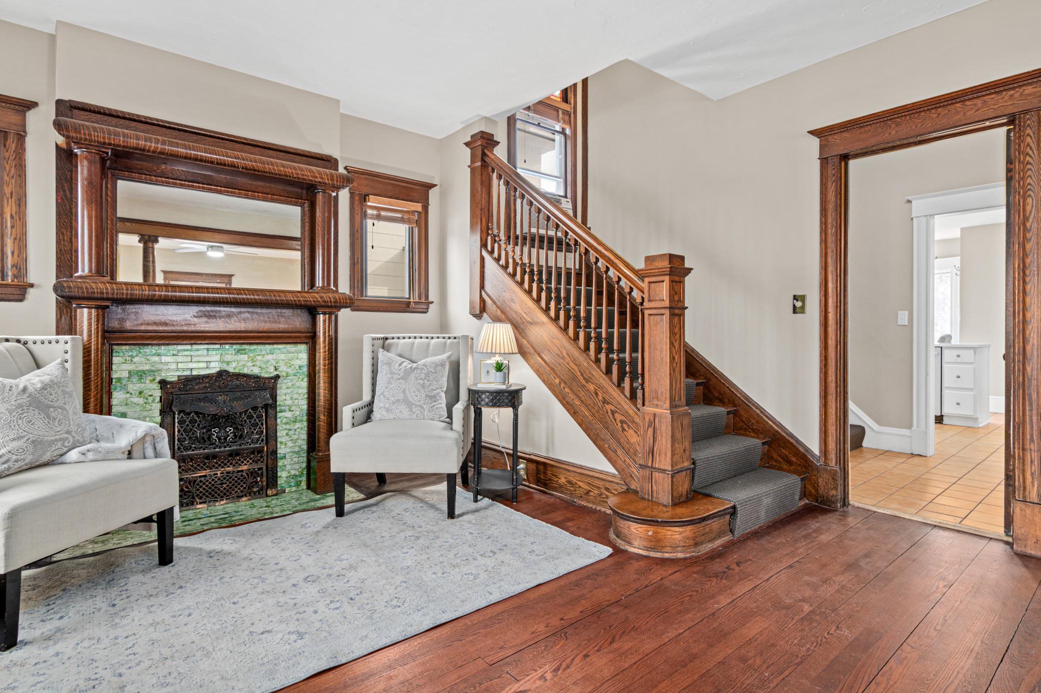 3045 Dupont Avenue S