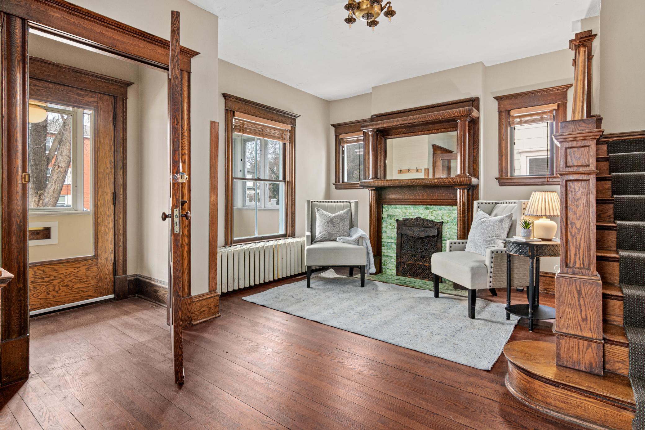 3045 Dupont Avenue S