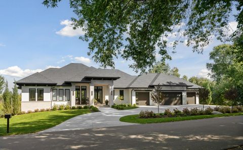 460 Indian Hill Road Chanhassen MN 55317