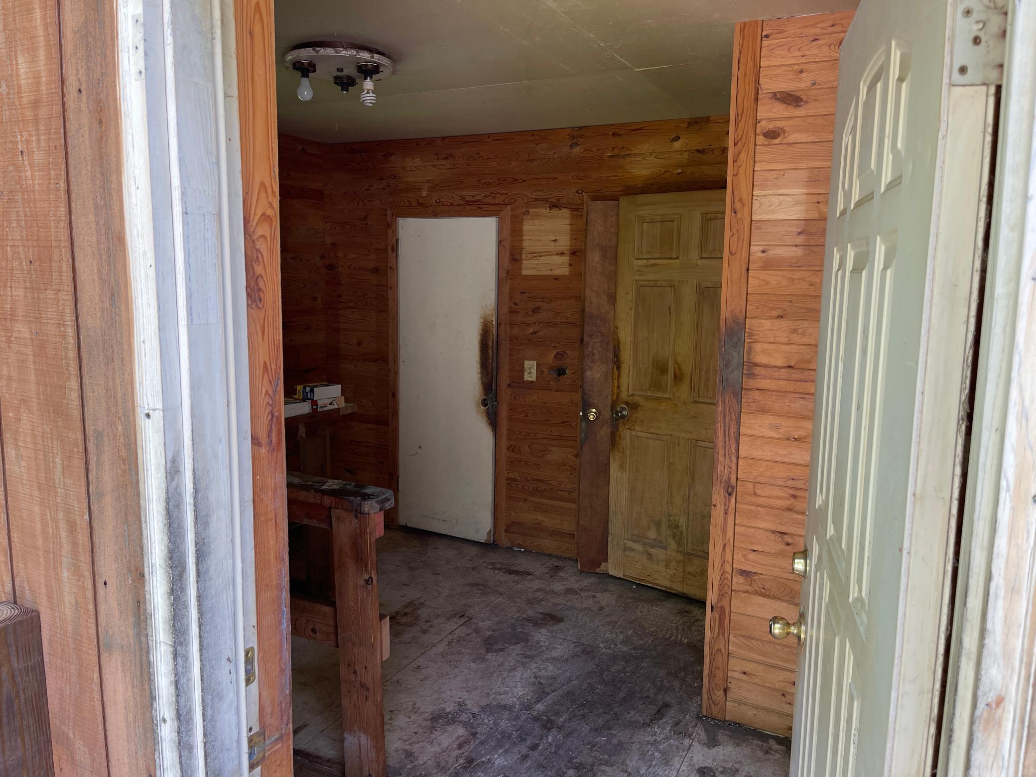 951 Swede Lake Trail SW