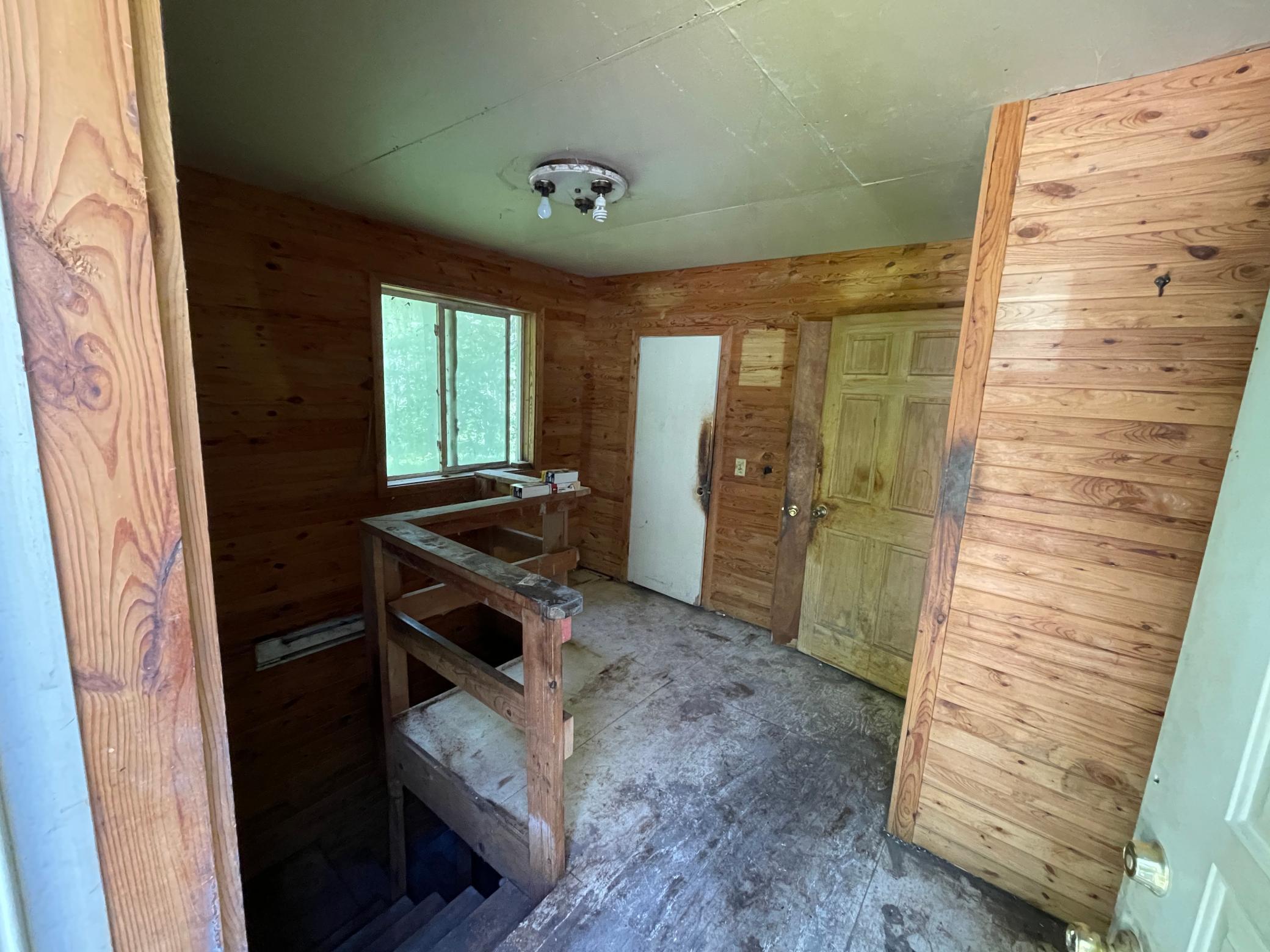 951 Swede Lake Trail SW