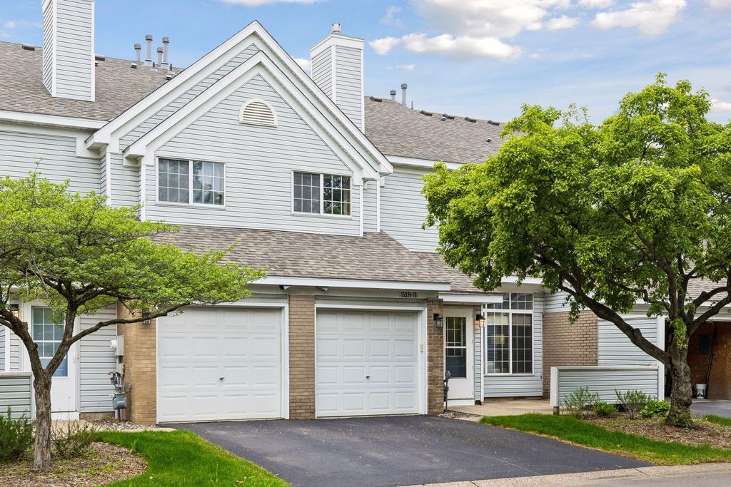 Photo of 518 Lovell Avenue #3, Roseville, MN 55113 (MLS # 7075937)