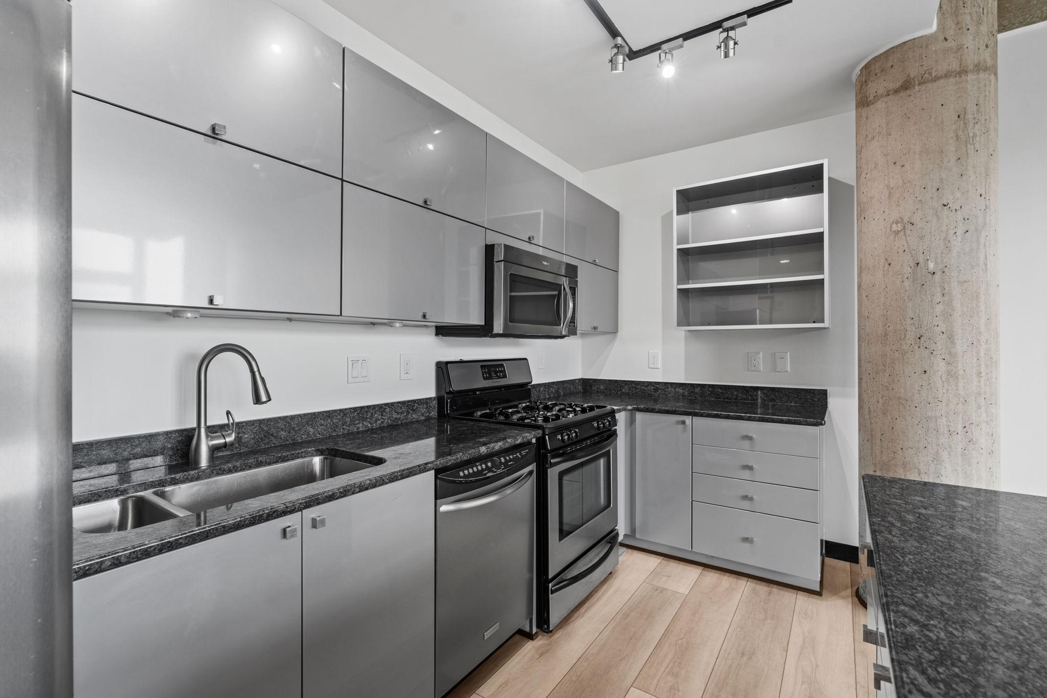 730 N 4th Street 813