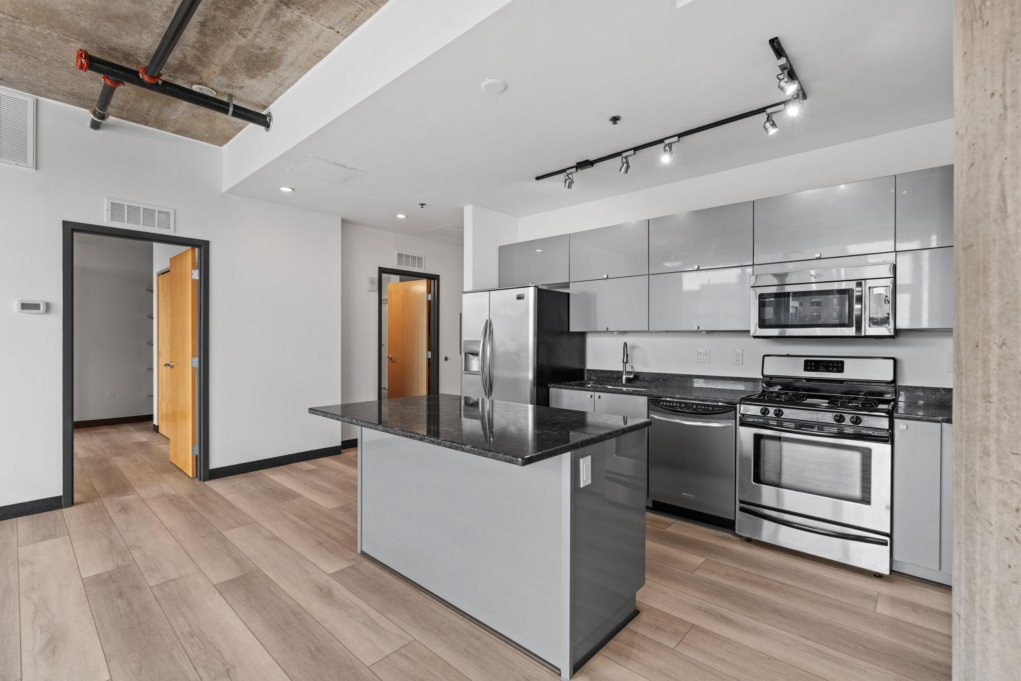 730 N 4th Street 813