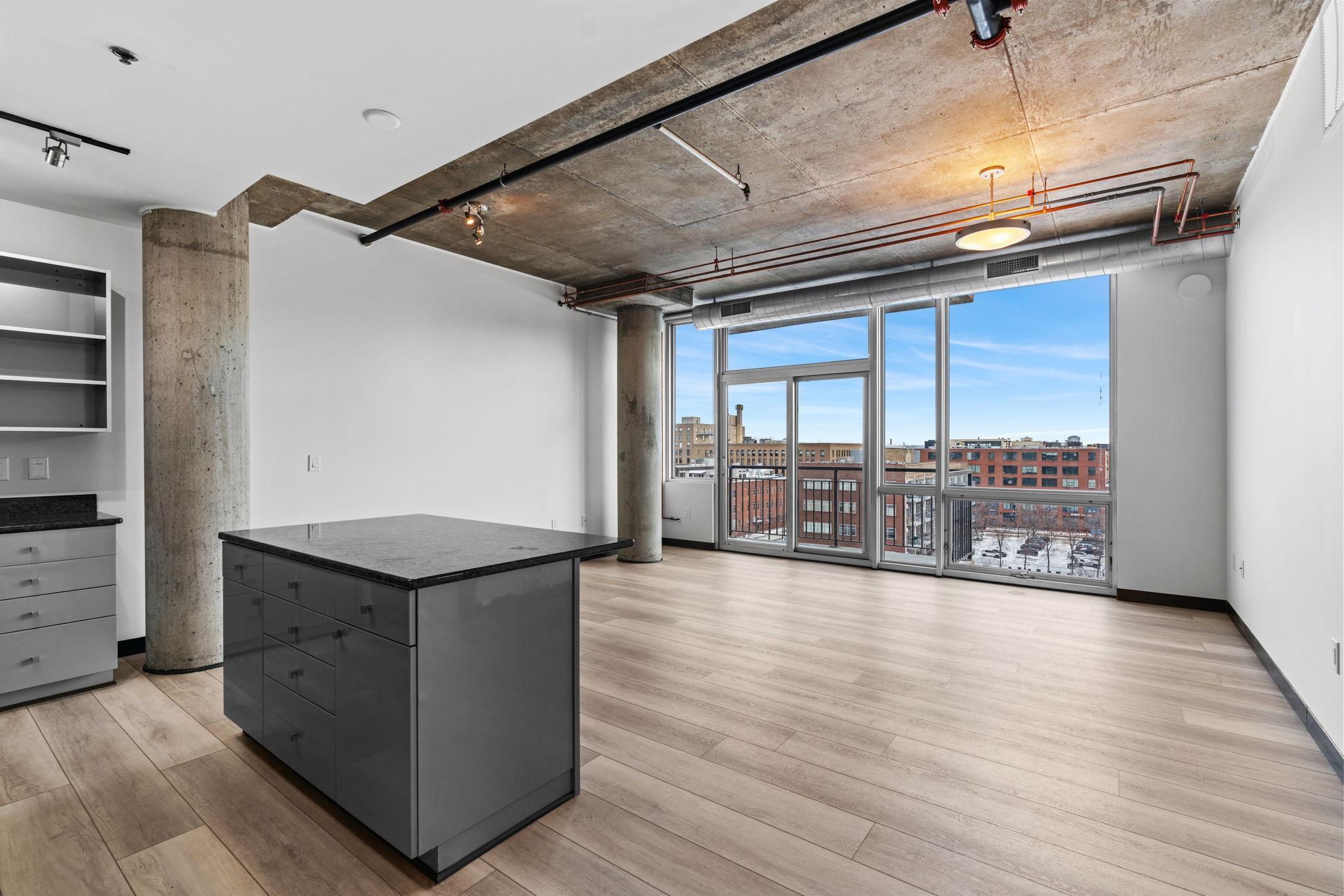 730 N 4th Street 813