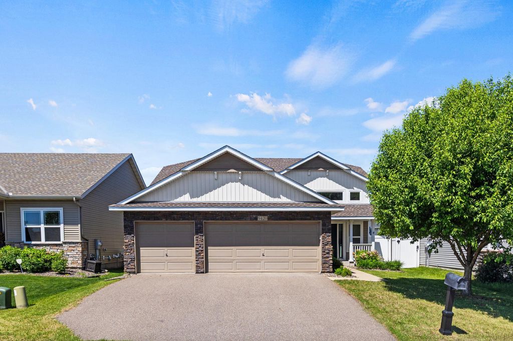 Photo of 9420 Toledo Lane N, Brooklyn Park, MN 55443 (MLS # 7081980)