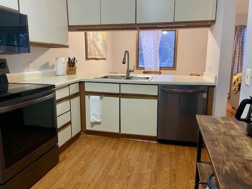 Photo of 4151 Boone Avenue N #202, New Hope, MN 55427 (MLS # 7001120)