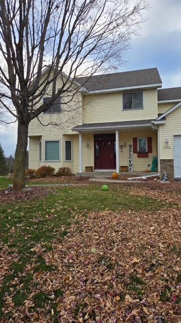 1412 Honeysuckle Lane