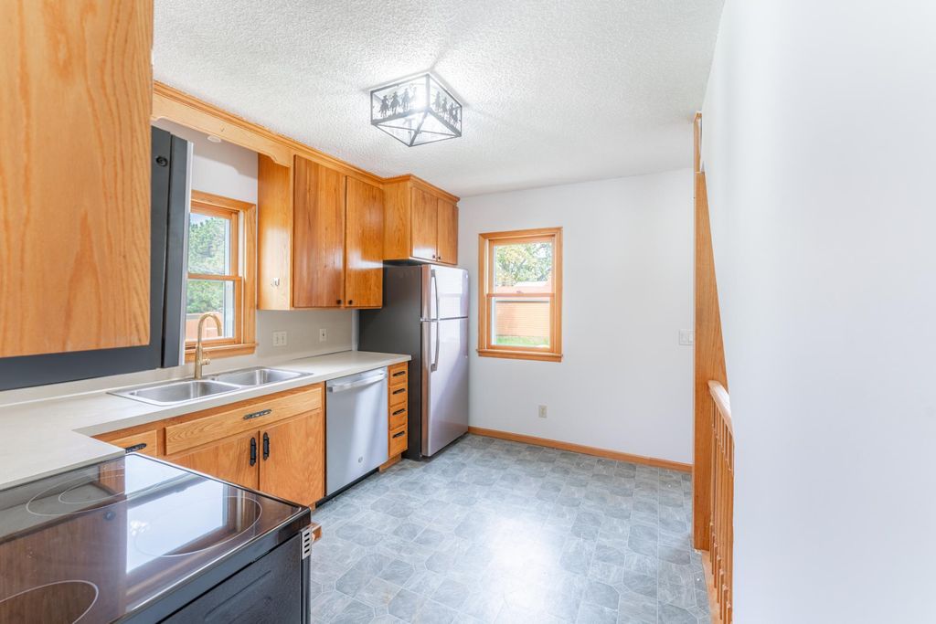Photo of 6632 Vincent Avenue S, Richfield, MN 55423 (MLS # 6801368)
