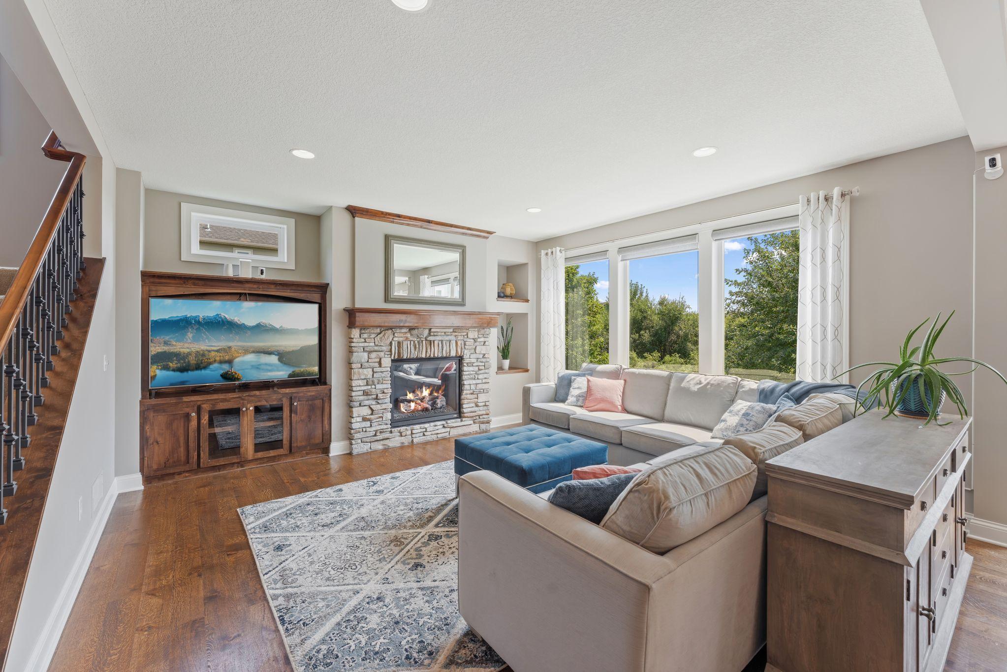 10 Crescent Lane