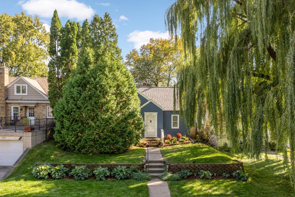 Photo of 3331 Parkview Boulevard, Robbinsdale, MN 55422 (MLS # 7094599)